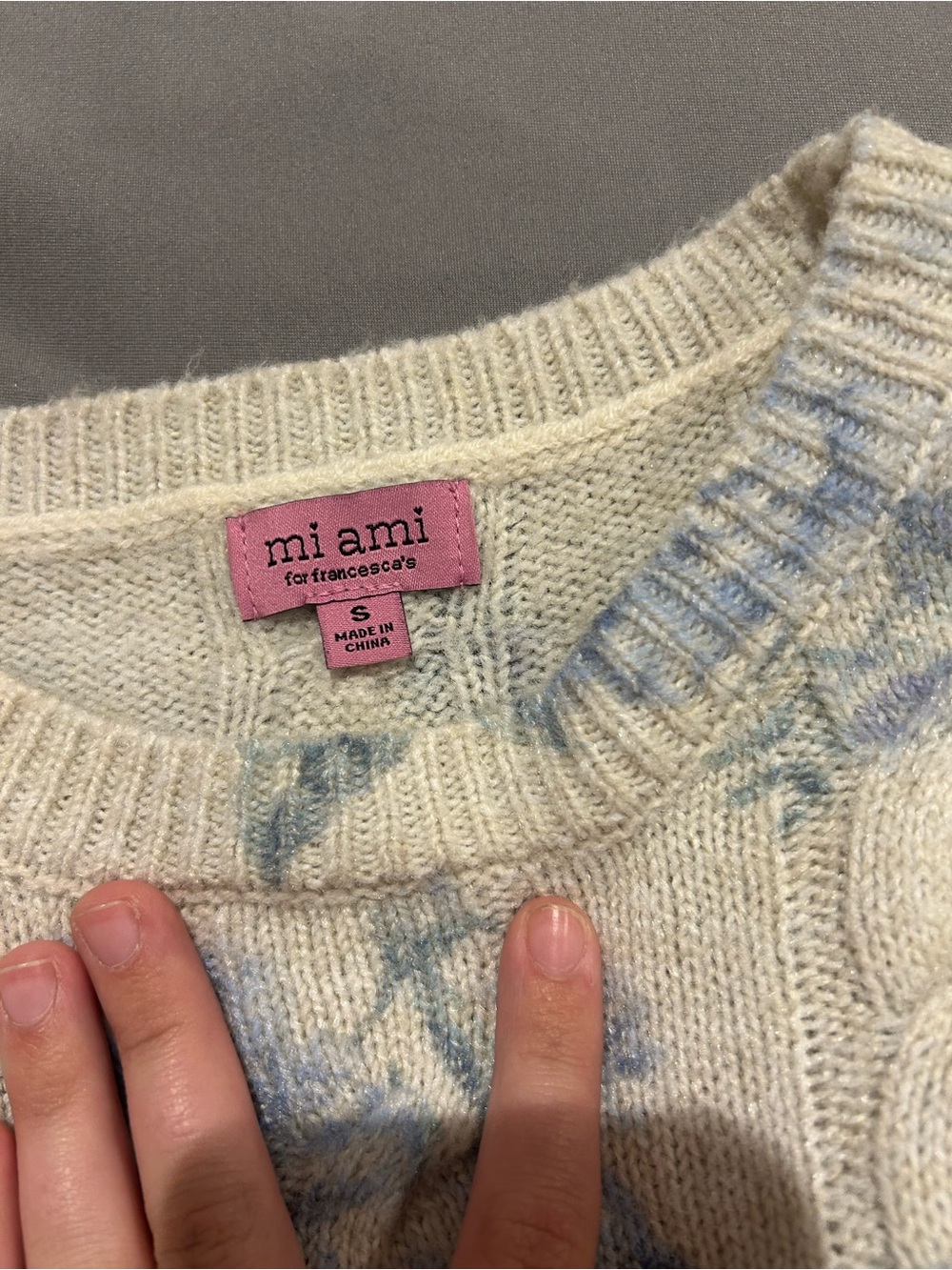 Francesca’s Floral Sweater - Picture 2 of 3